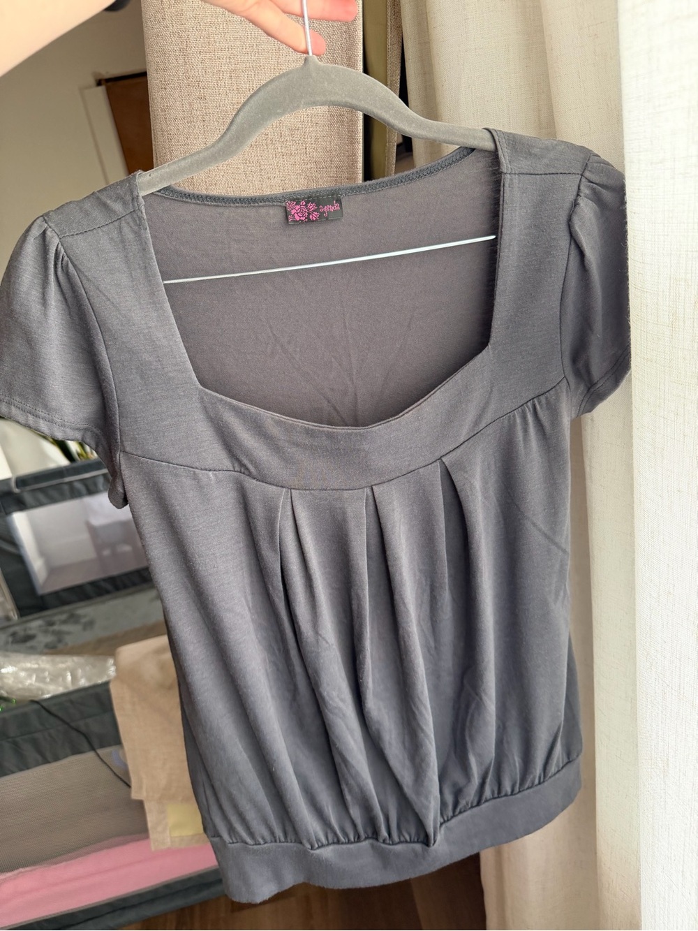 Agenda Gray Scoop Neck Short Sleeve Pleated Top
